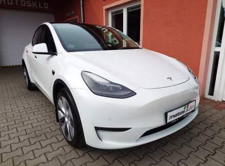 Tesla - Model Y