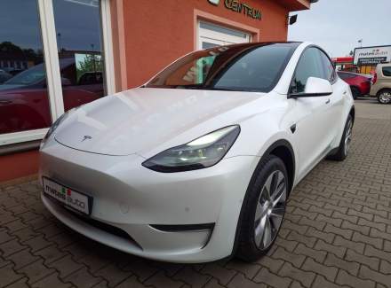 Tesla - Model Y