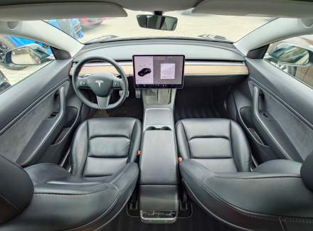 Tesla - Model 3