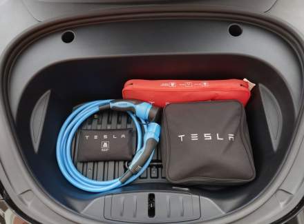 Tesla - Model 3