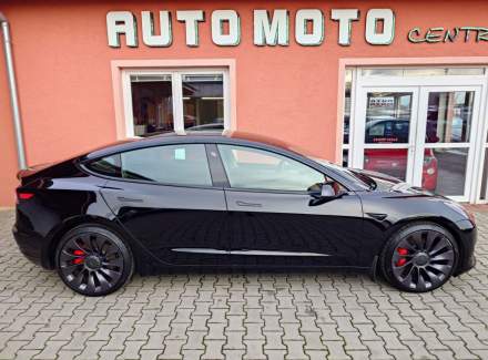 Tesla - Model 3