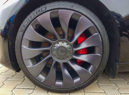 Tesla - Model 3