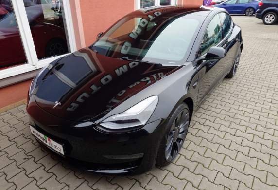 Tesla - Model 3