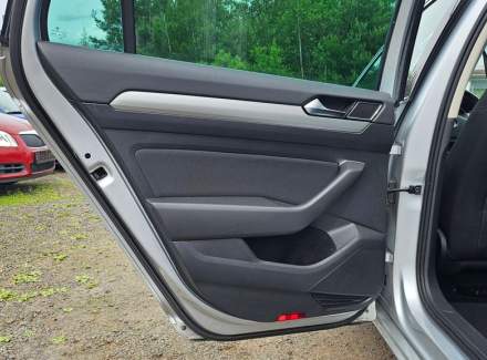 Volkswagen - Passat