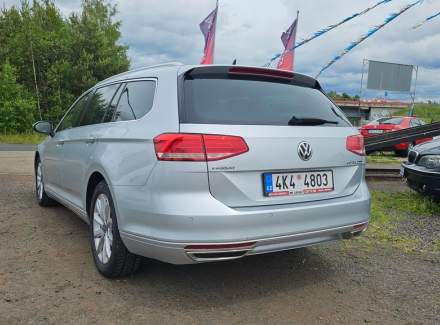 Volkswagen - Passat