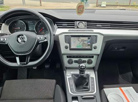 Volkswagen - Passat