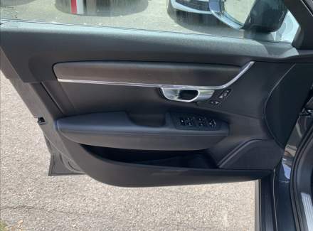 Volvo - V90