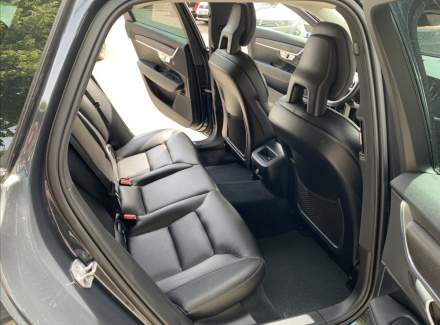 Volvo - V90