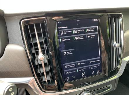 Volvo - V90