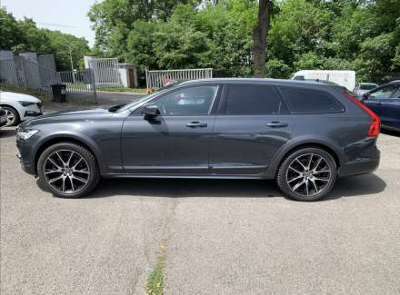 Volvo - V90