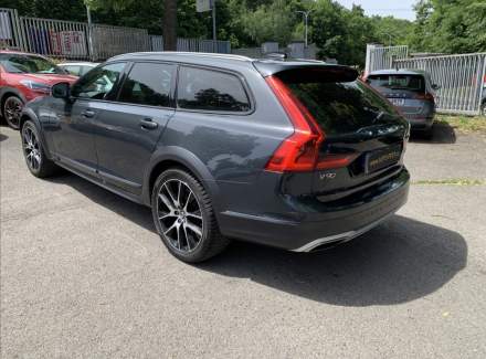 Volvo - V90