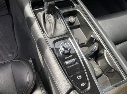 Volvo - V90