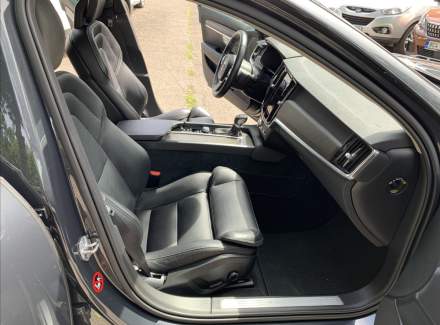 Volvo - V90