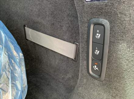 Volvo - V90