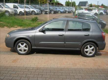 Nissan - Almera