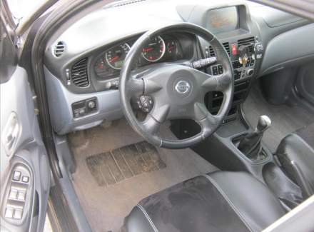 Nissan - Almera