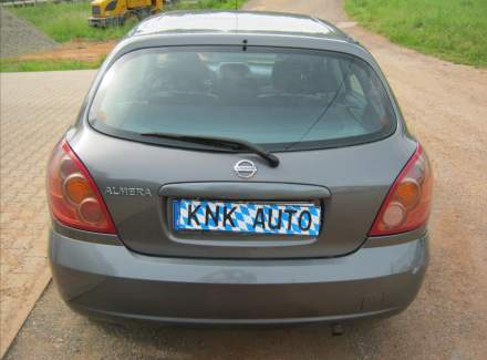 Nissan - Almera