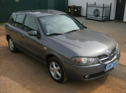 Nissan - Almera