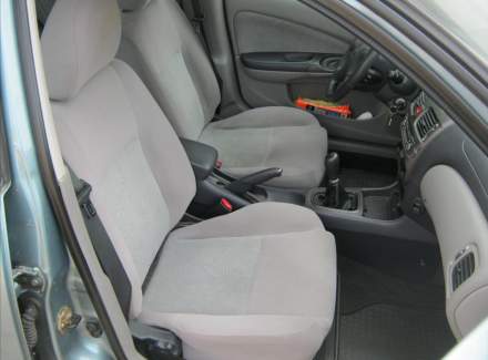 Nissan - Almera