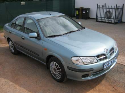 Nissan - Almera