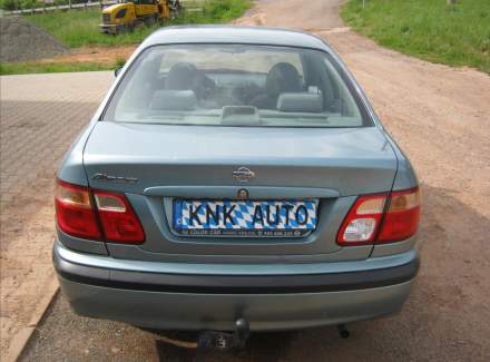 Nissan - Almera