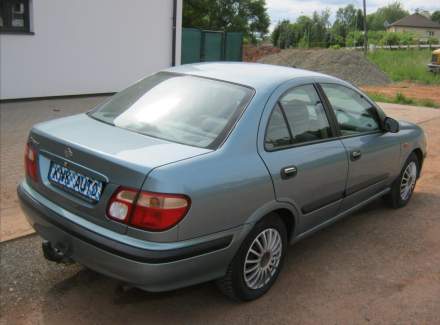 Nissan - Almera