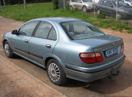 Nissan - Almera