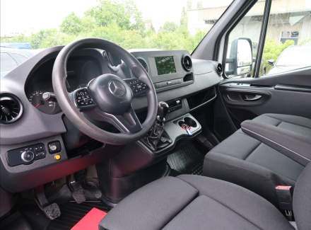 Mercedes-Benz - Sprinter
