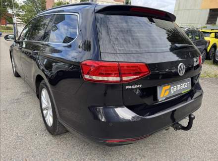 Volkswagen - Passat