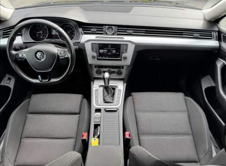 Volkswagen - Passat