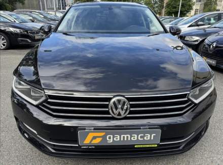Volkswagen - Passat