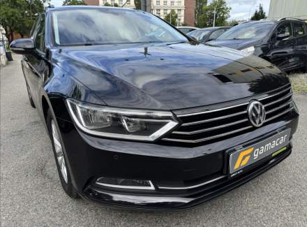 Volkswagen - Passat