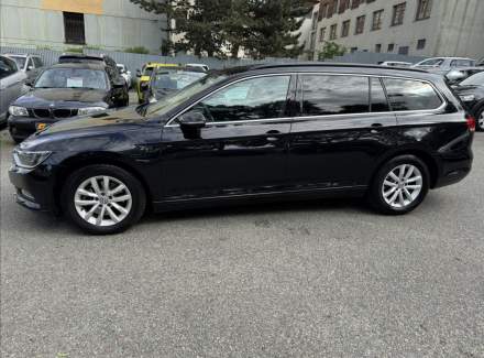 Volkswagen - Passat