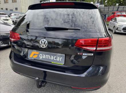 Volkswagen - Passat