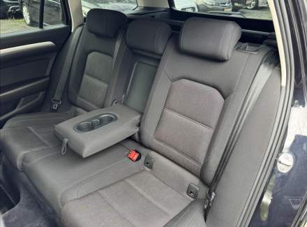 Volkswagen - Passat