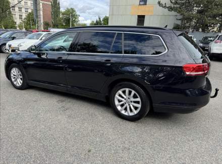 Volkswagen - Passat
