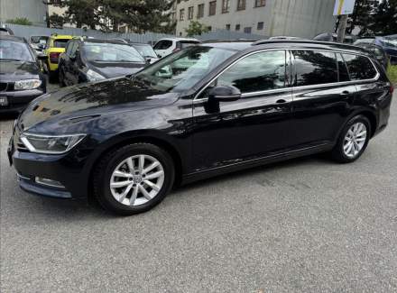 Volkswagen - Passat