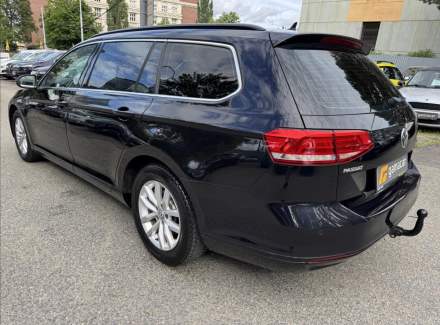 Volkswagen - Passat