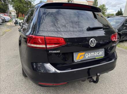 Volkswagen - Passat