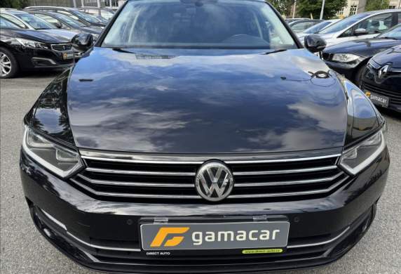 Volkswagen - Passat