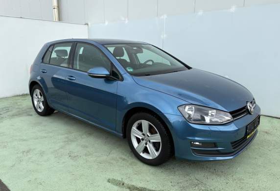 Volkswagen - Golf