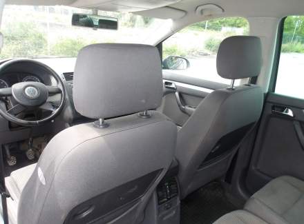 Volkswagen - Touran