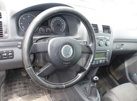 Volkswagen - Touran