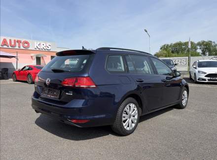 Volkswagen - Golf