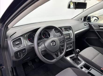 Volkswagen - Golf
