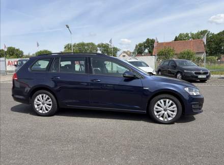 Volkswagen - Golf