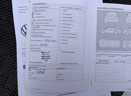 Volkswagen - Golf