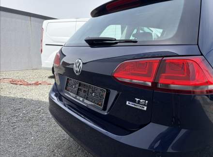 Volkswagen - Golf