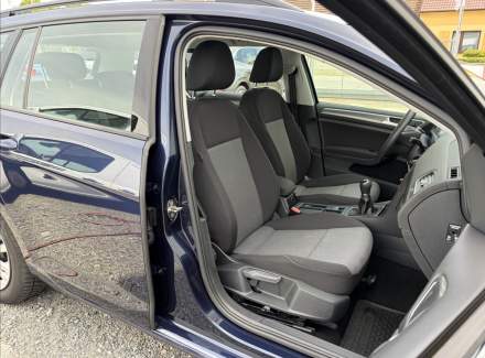 Volkswagen - Golf