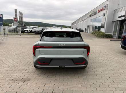 Kia - K4